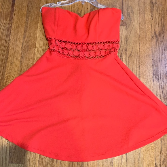 dress - Picture 1 of 3